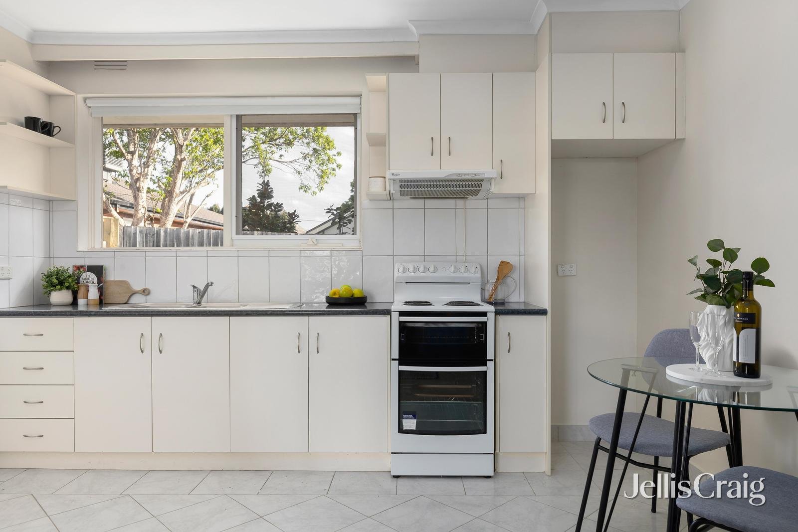 5/12 Argyle Street, Bentleigh East image 3