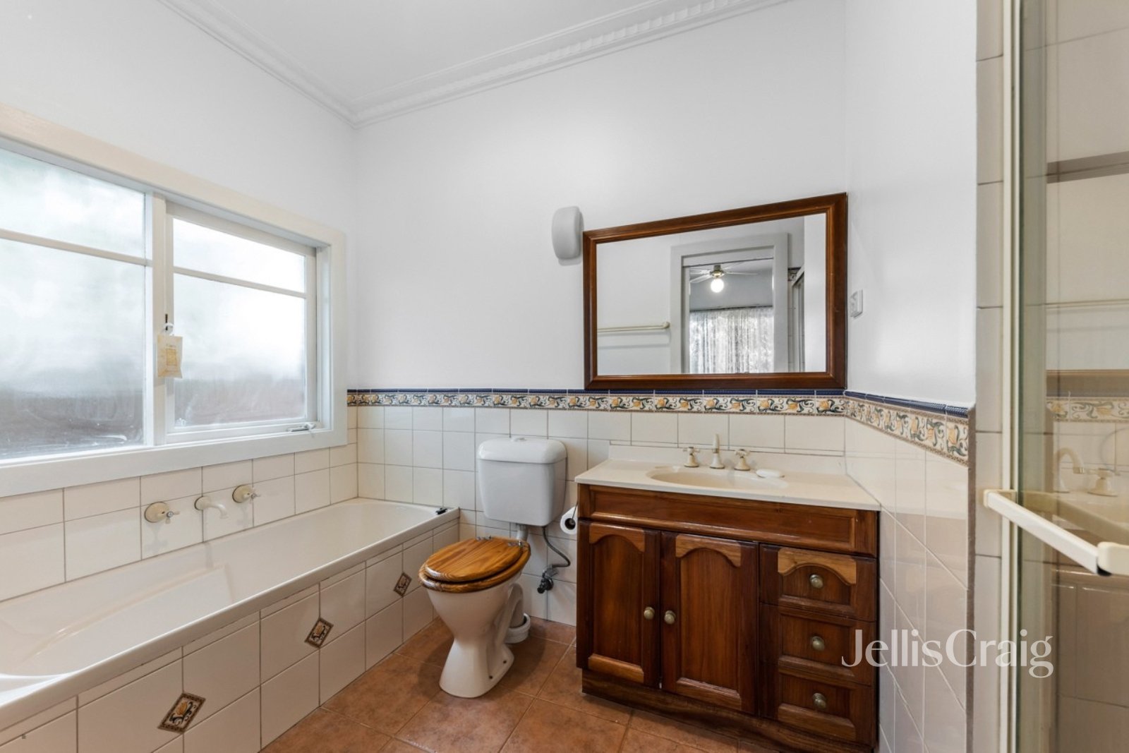 512 Greensborough Road, Greensborough image 7