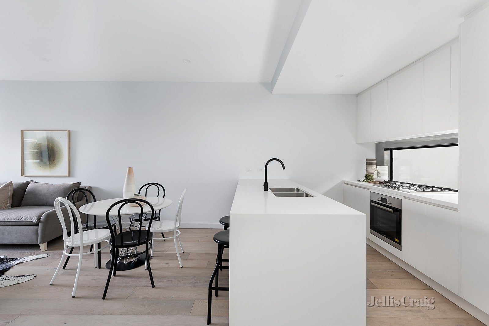 5/12 Sandown Road, Ascot Vale image 2