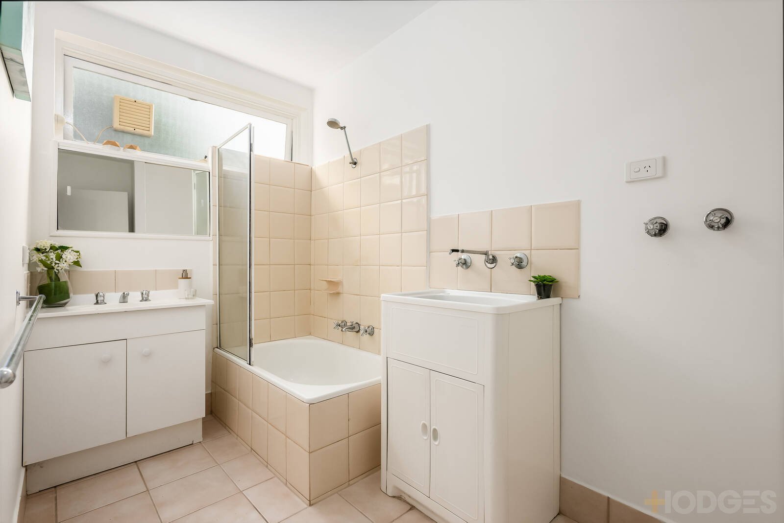 5 / 12 Warrigal Road Parkdale