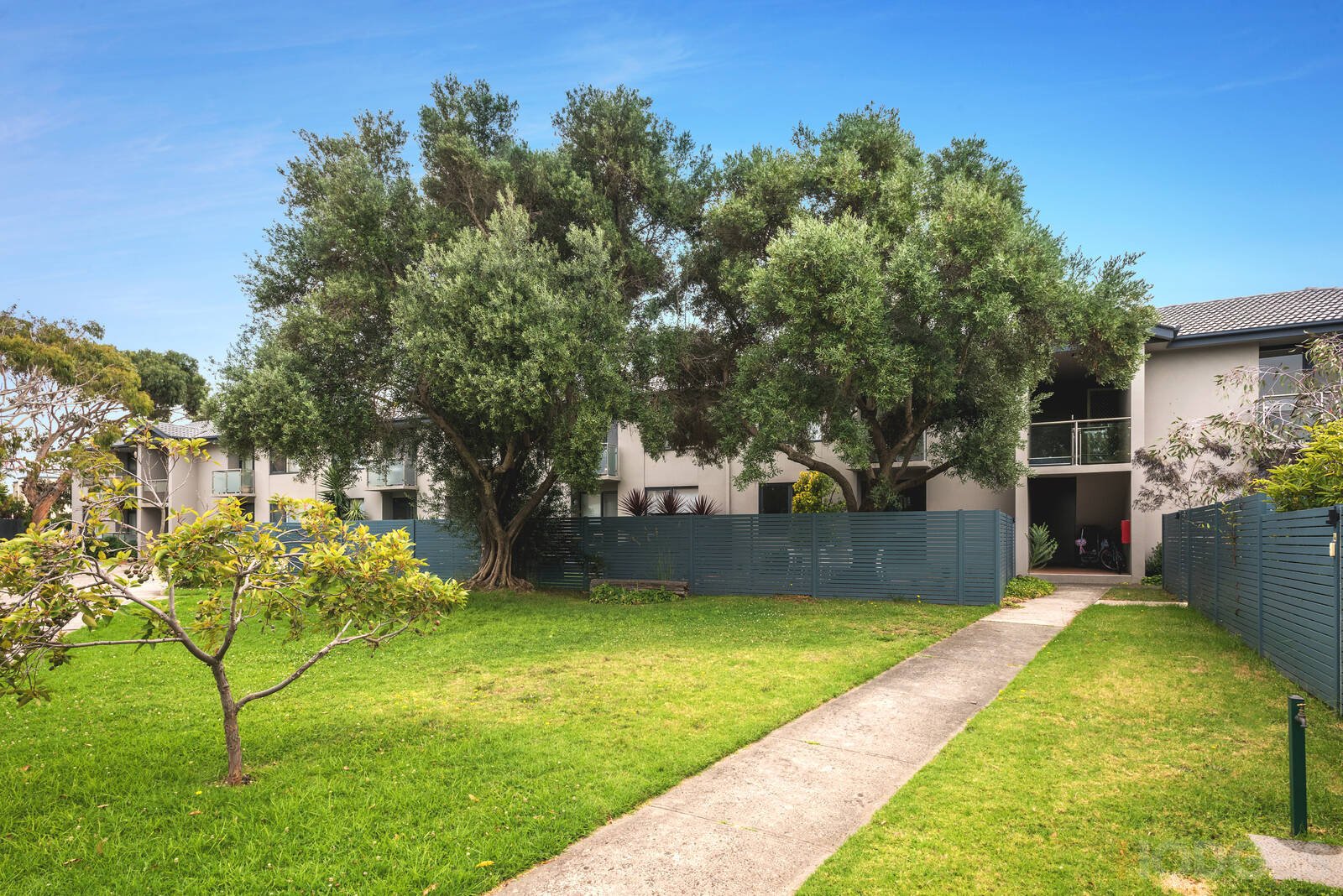 5 / 12 Warrigal Road Parkdale
