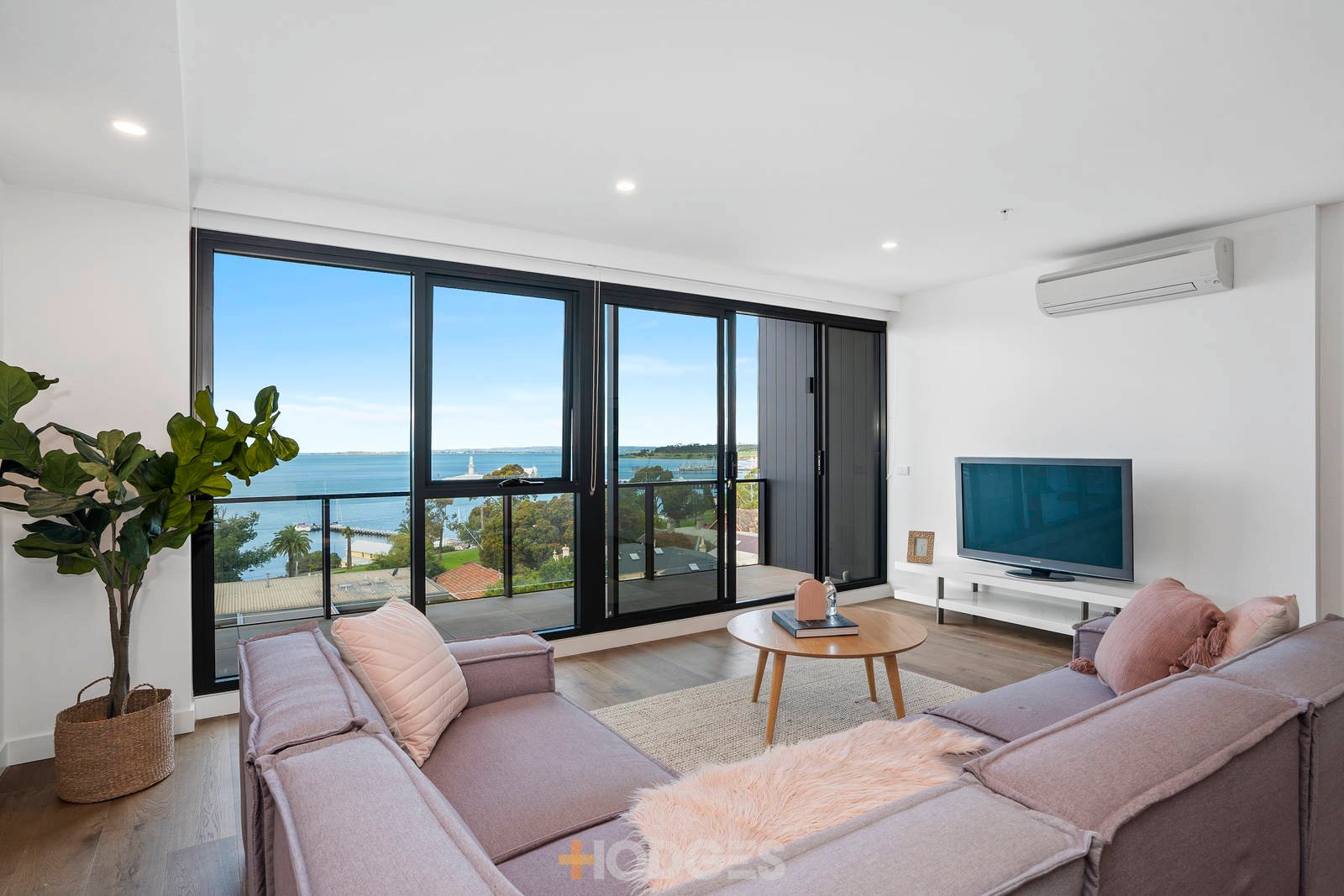 512 / 18 Malone Street Geelong