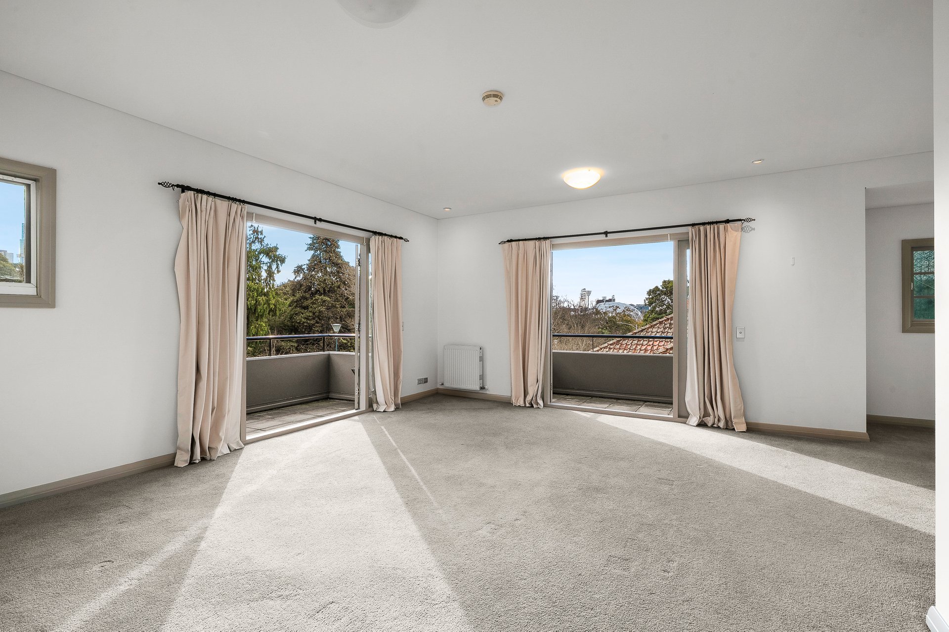 Property Gallery Thumbnail 2