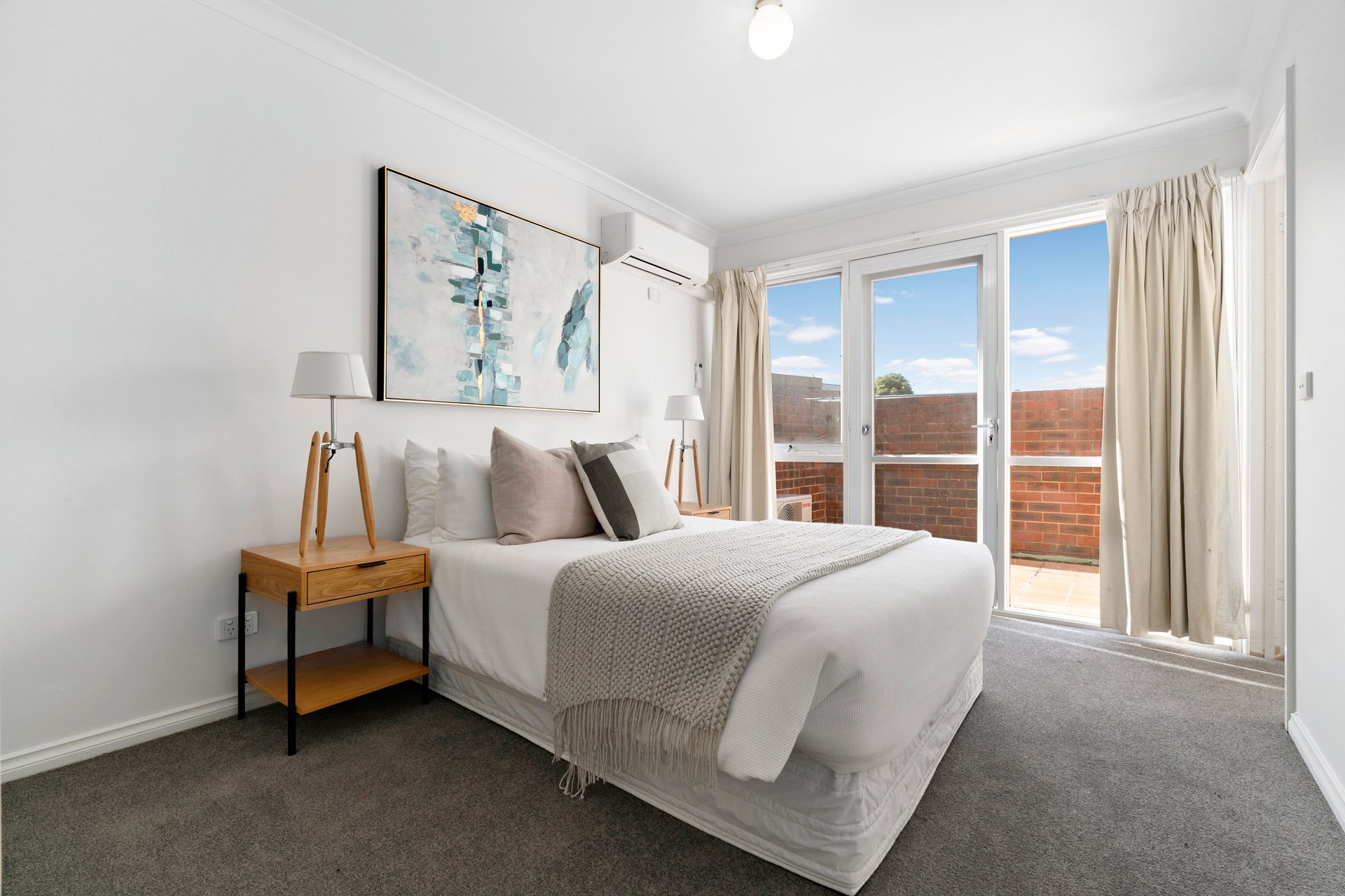 Property Gallery Thumbnail 9