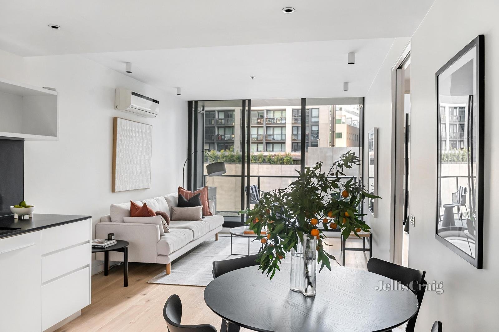 512/39 Coventry Street, Southbank image 5