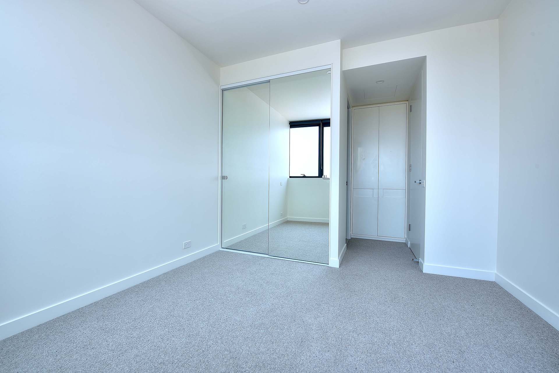 512/52 O'Sullivan Road, Glen&nbsp;Waverley image 2