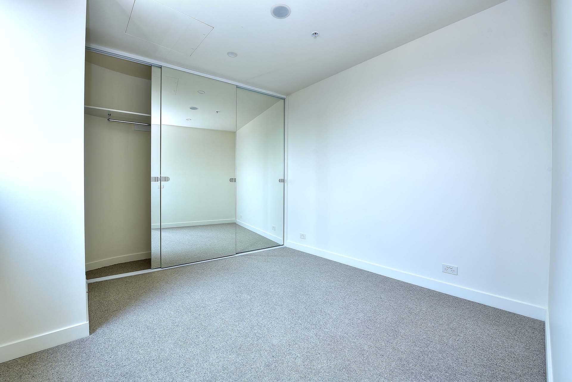 512/52 O'Sullivan Road, Glen&nbsp;Waverley image 3