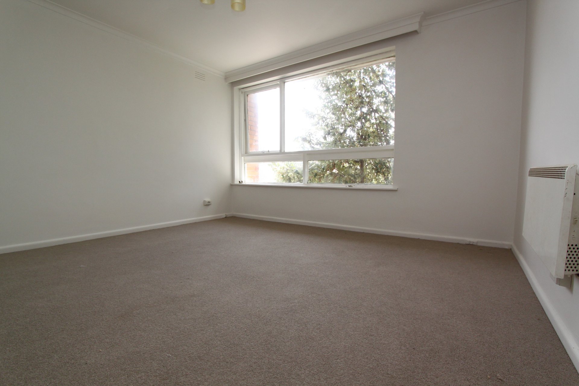 Property Gallery Thumbnail 2