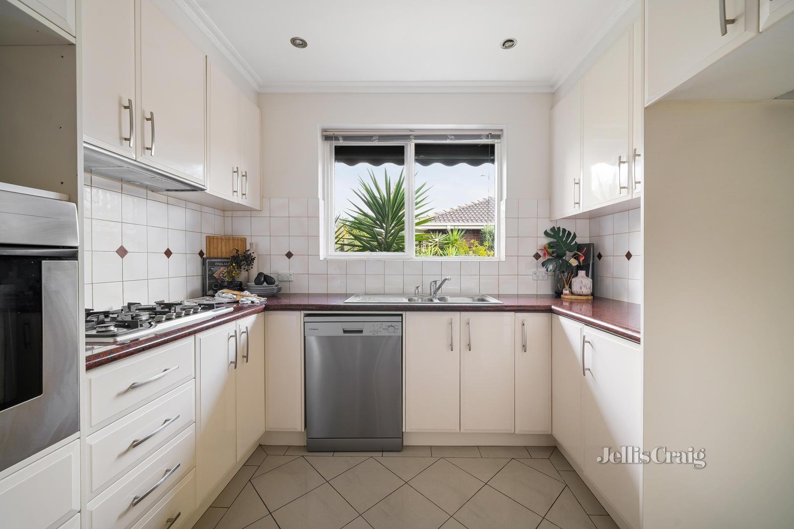 5/13 Kelly Avenue, Hampton East image 4