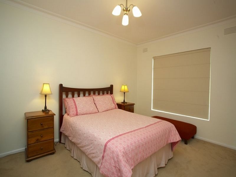 5/13 Stapley Crescent, Altona North image 2
