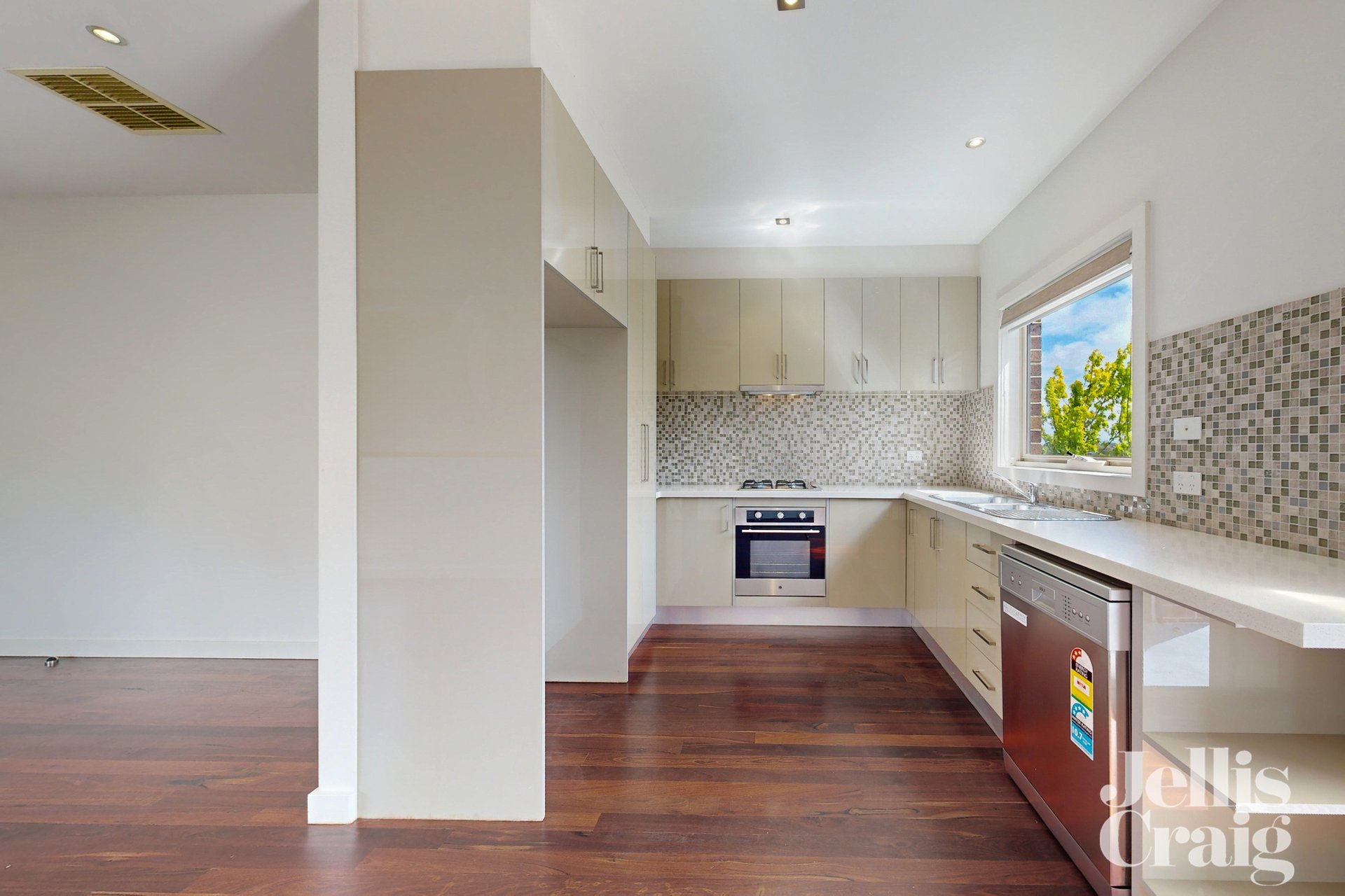 5/132 Lebanon Street, Strathmore image 1