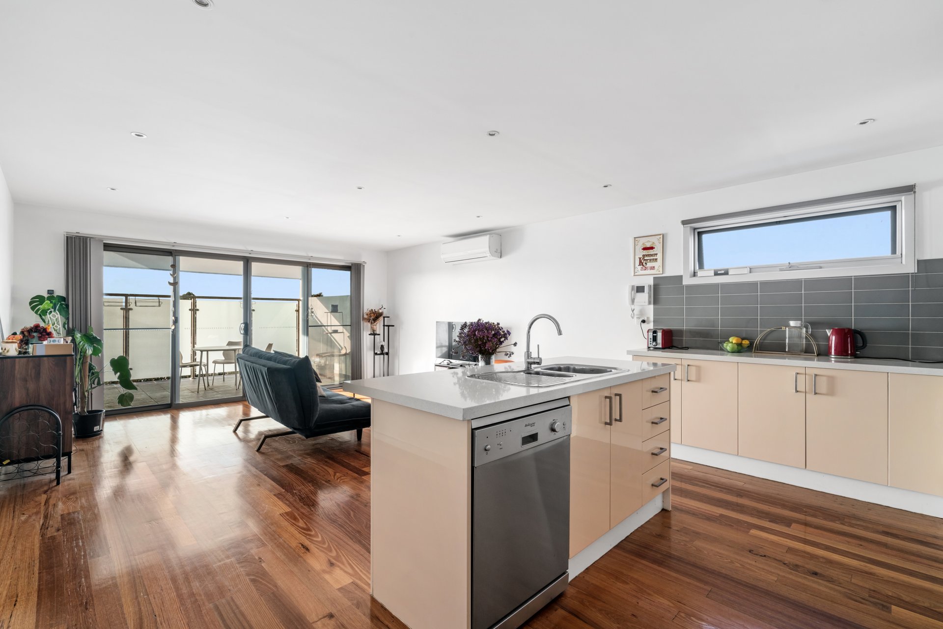 Property Gallery Thumbnail 2