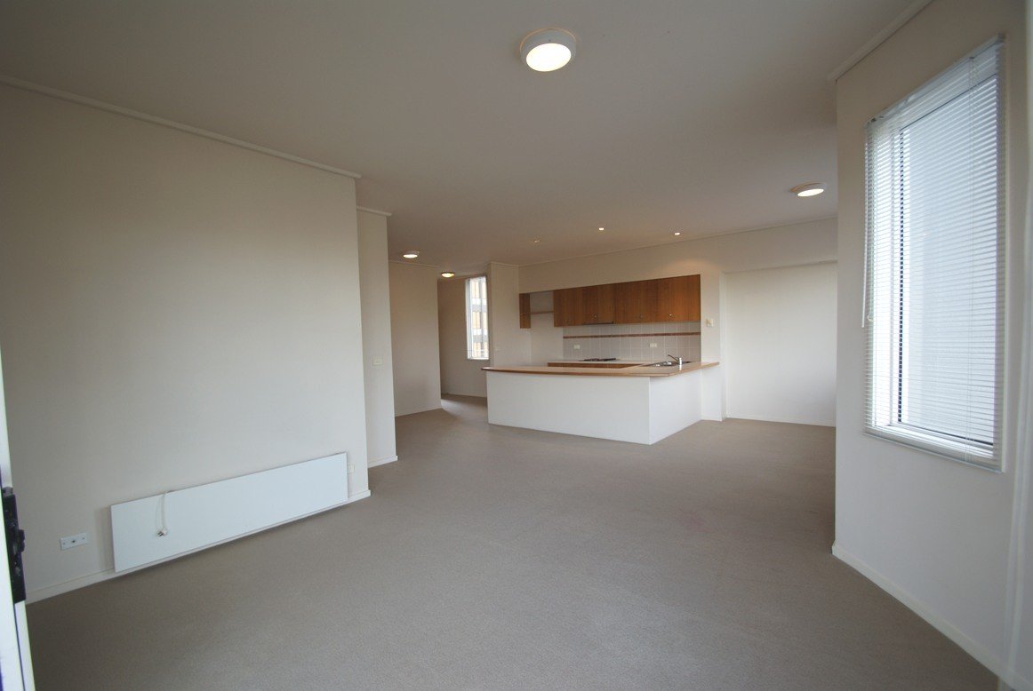 513 / 23 Queens Road MELBOURNE