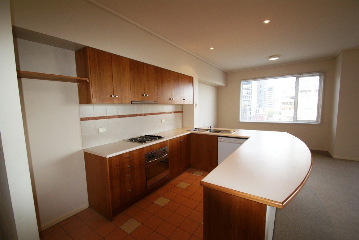 513 / 23 Queens Road MELBOURNE