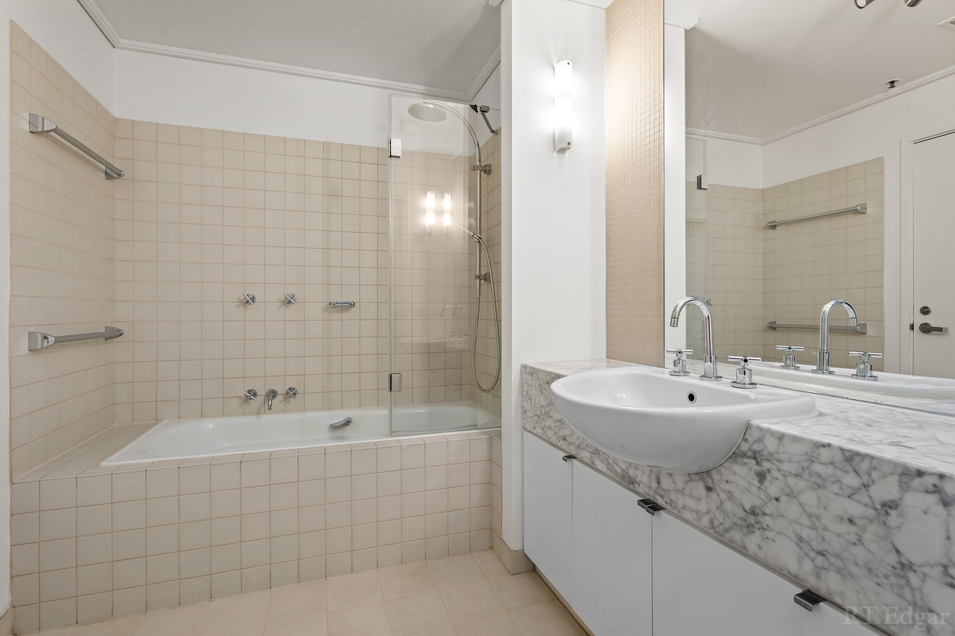 Property Gallery Thumbnail 7