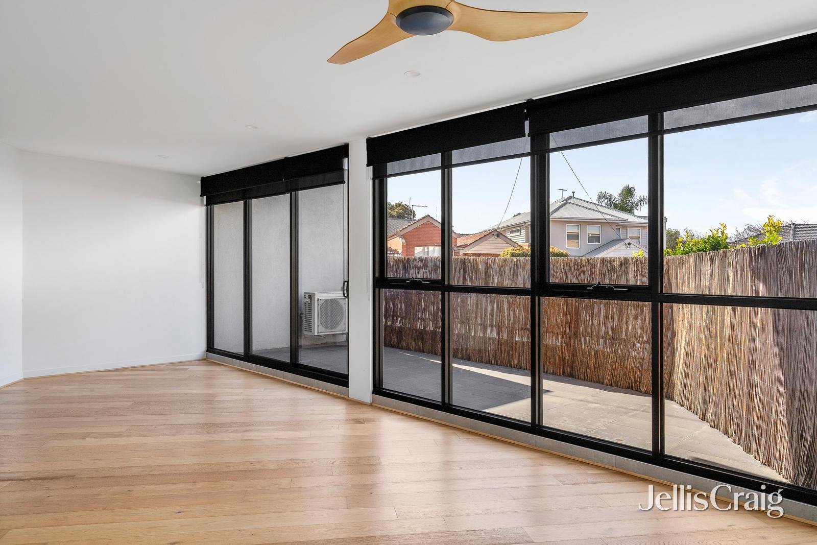 5/136 Douglas Parade, Williamstown image 2