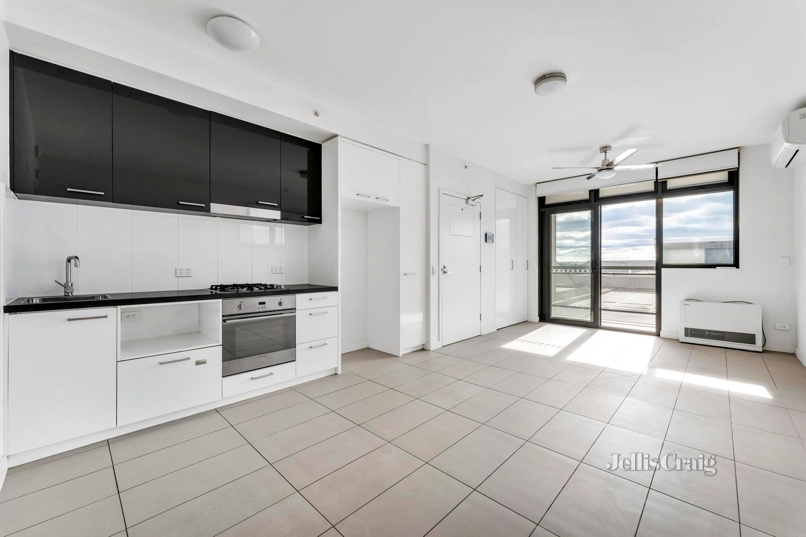 514/14-20 Nicholson Street, Coburg image 2