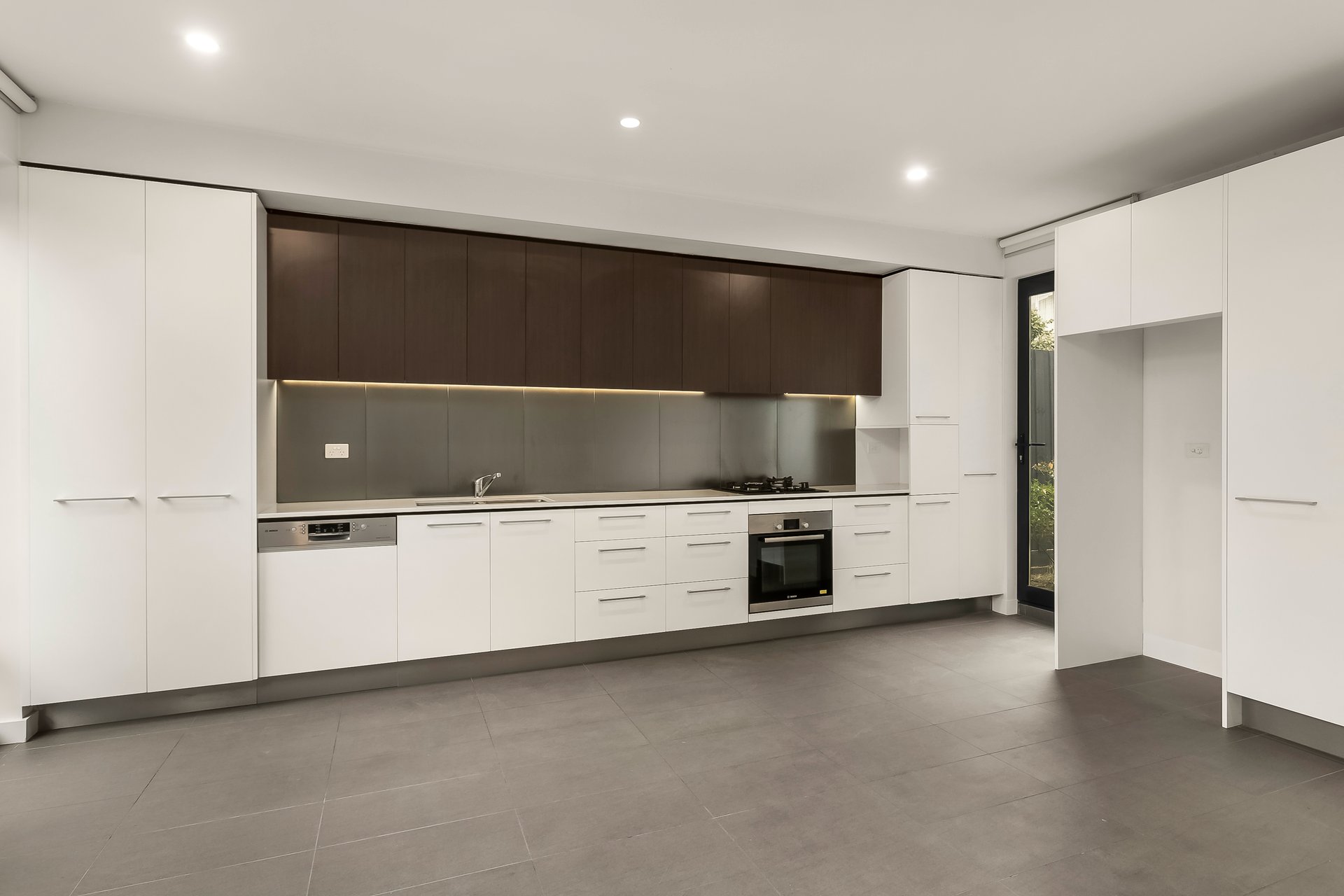 Property Gallery Thumbnail 3