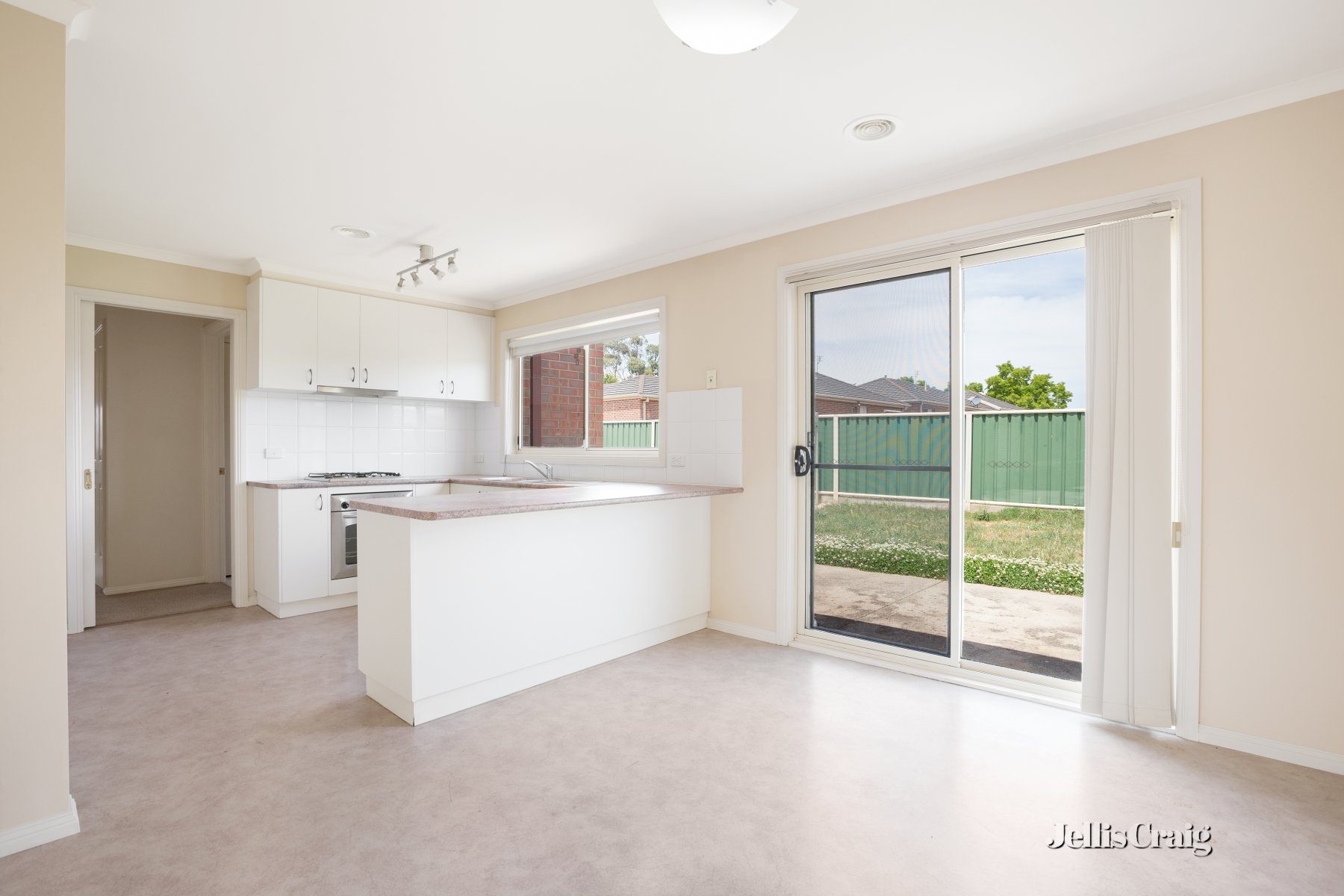 5/145 Grant Street, Sebastopol image 2