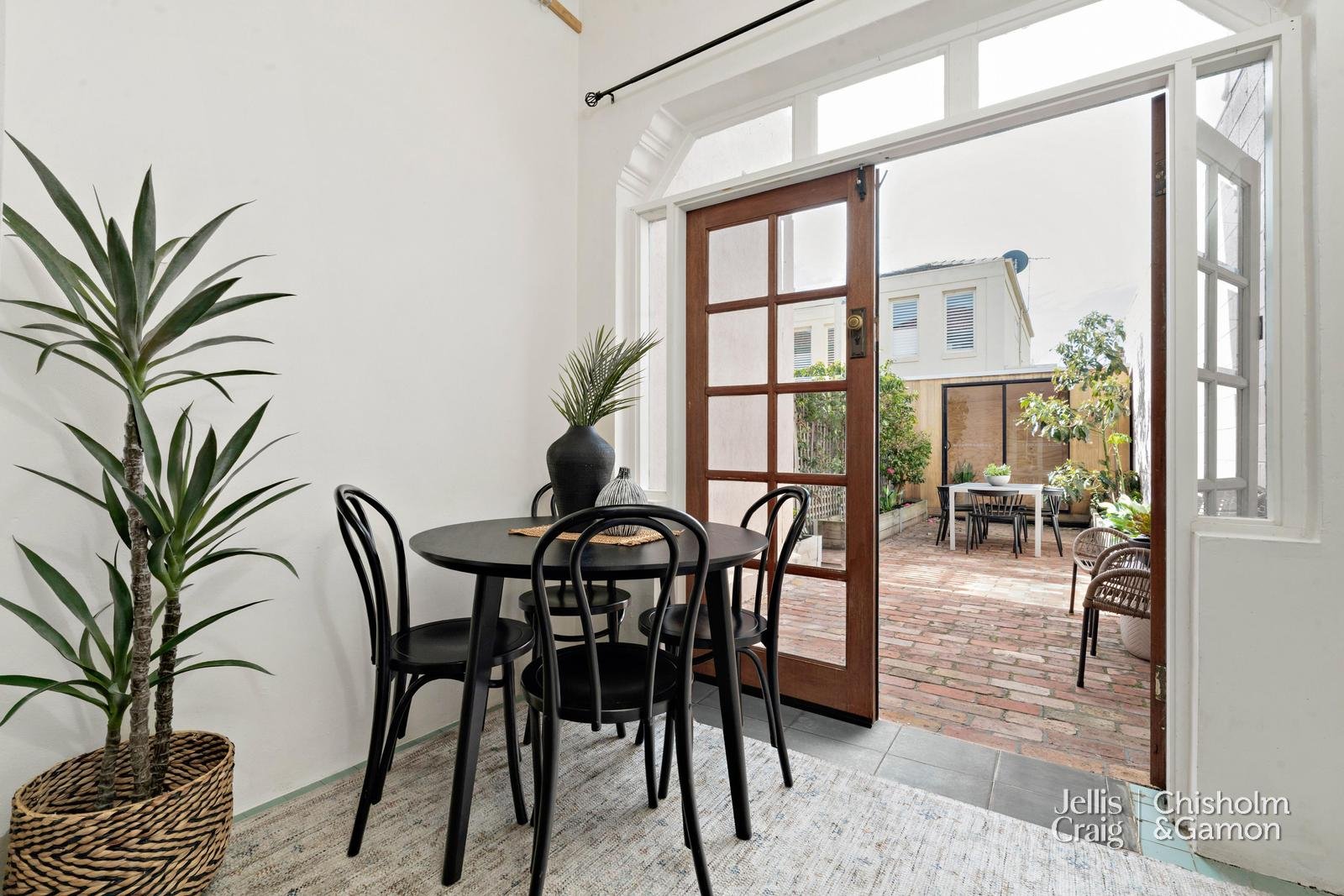 5/15 Ormond Esplanade, Elwood image 4