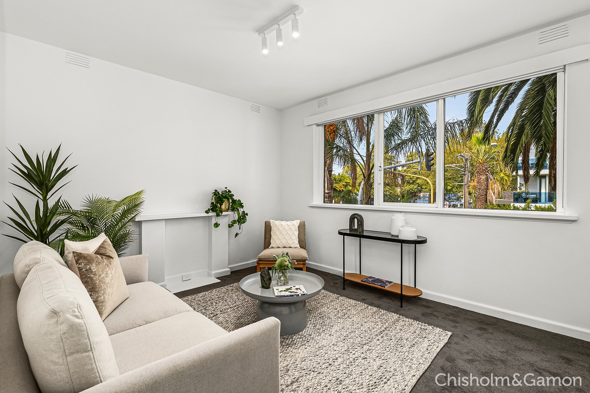 5/151 Glen Huntly Road, Elwood image 2