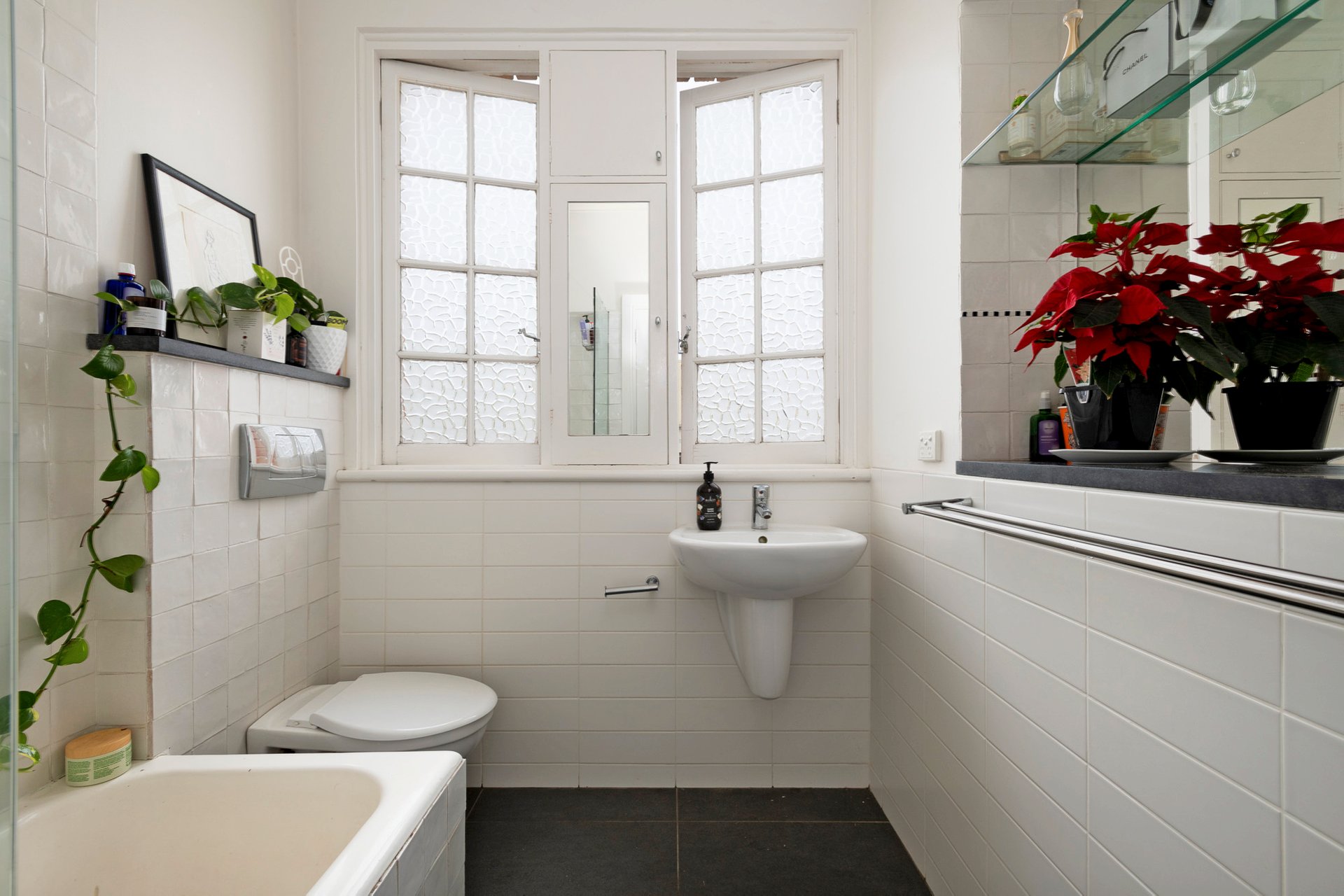 Property Gallery Thumbnail 3
