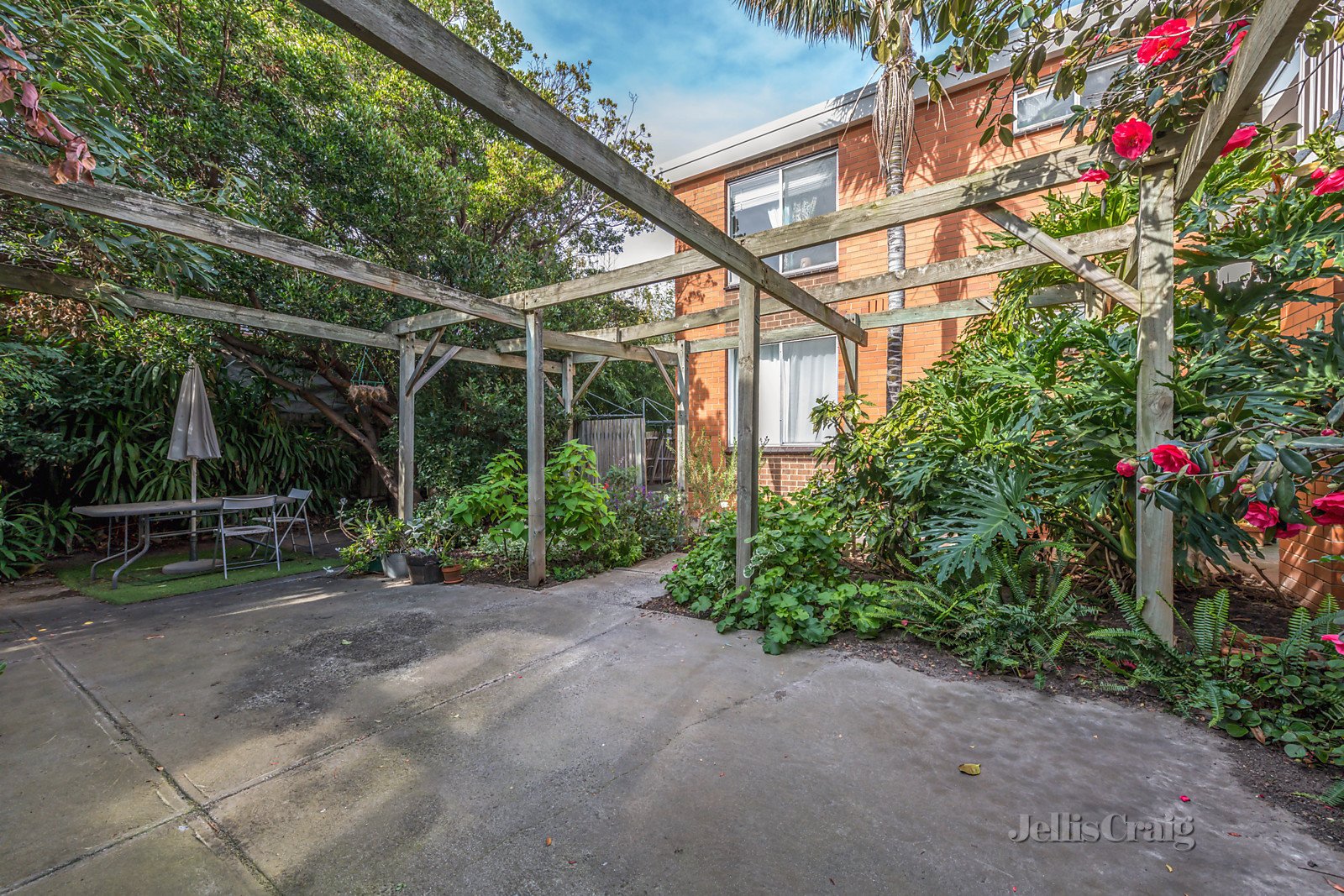 5/16 Crisp Avenue, Brunswick image 8