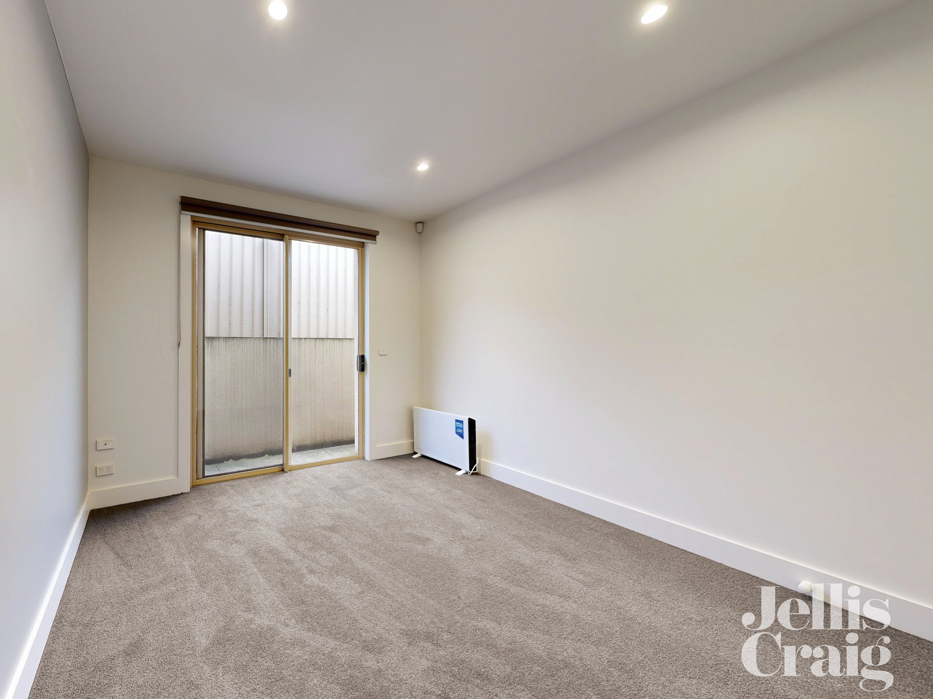 5/16 Lind Street, Strathmore image 8