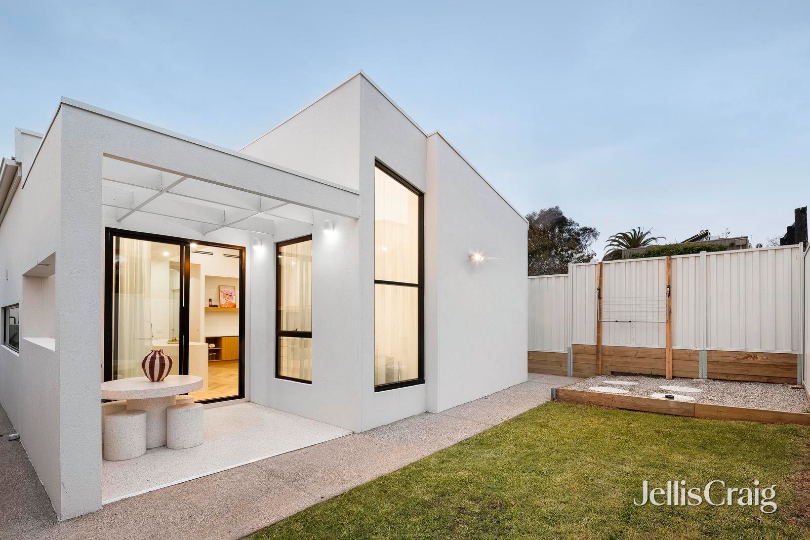 516 Victoria Street, Brunswick West image 8