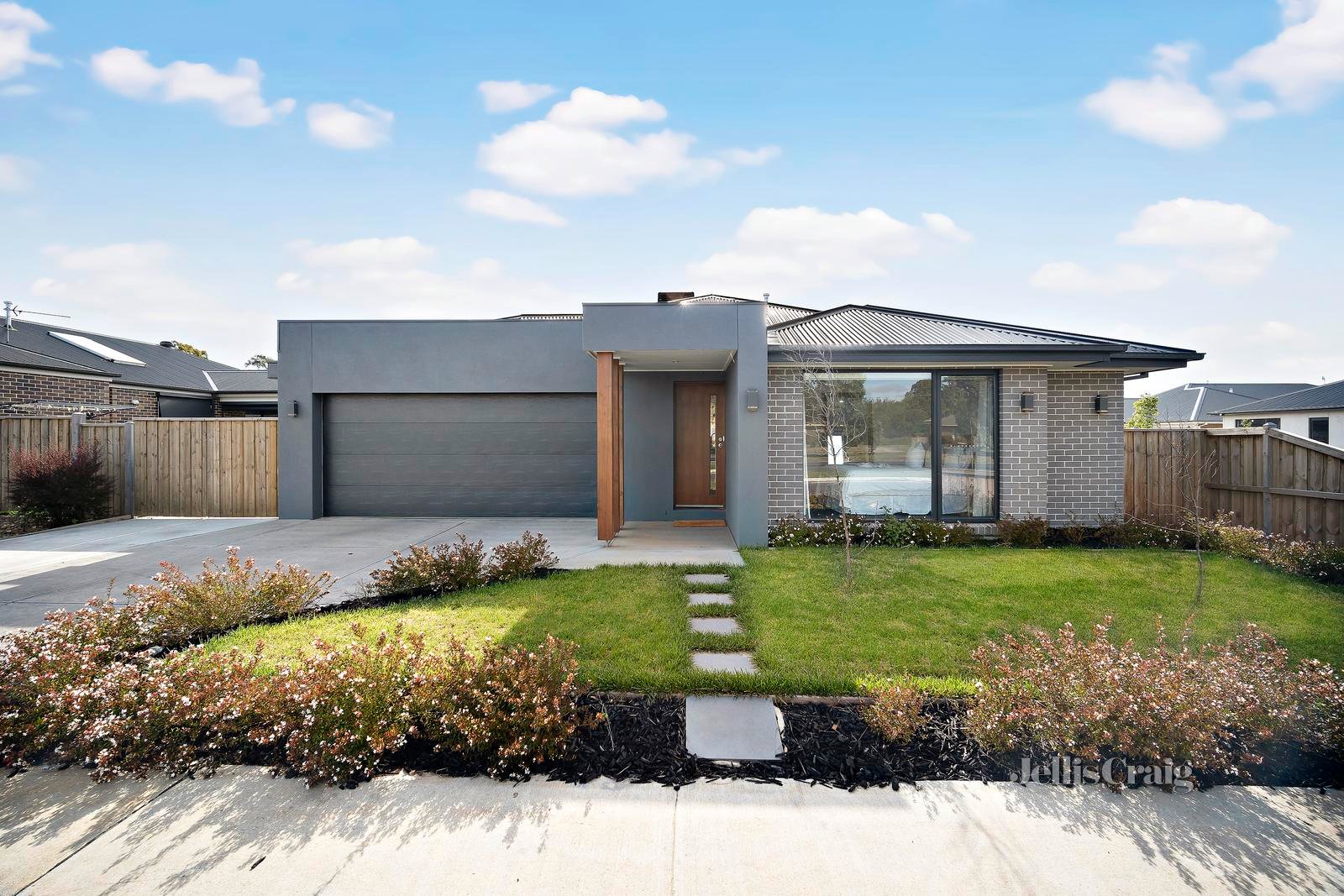 516 Wiltshire Lane, Winter Valley image 1