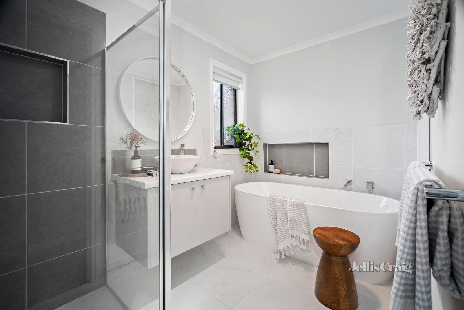 516 Wiltshire Lane, Winter Valley image 11