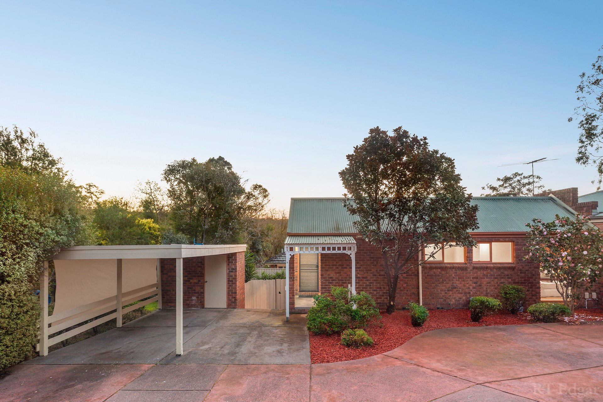 Property Gallery Thumbnail 7
