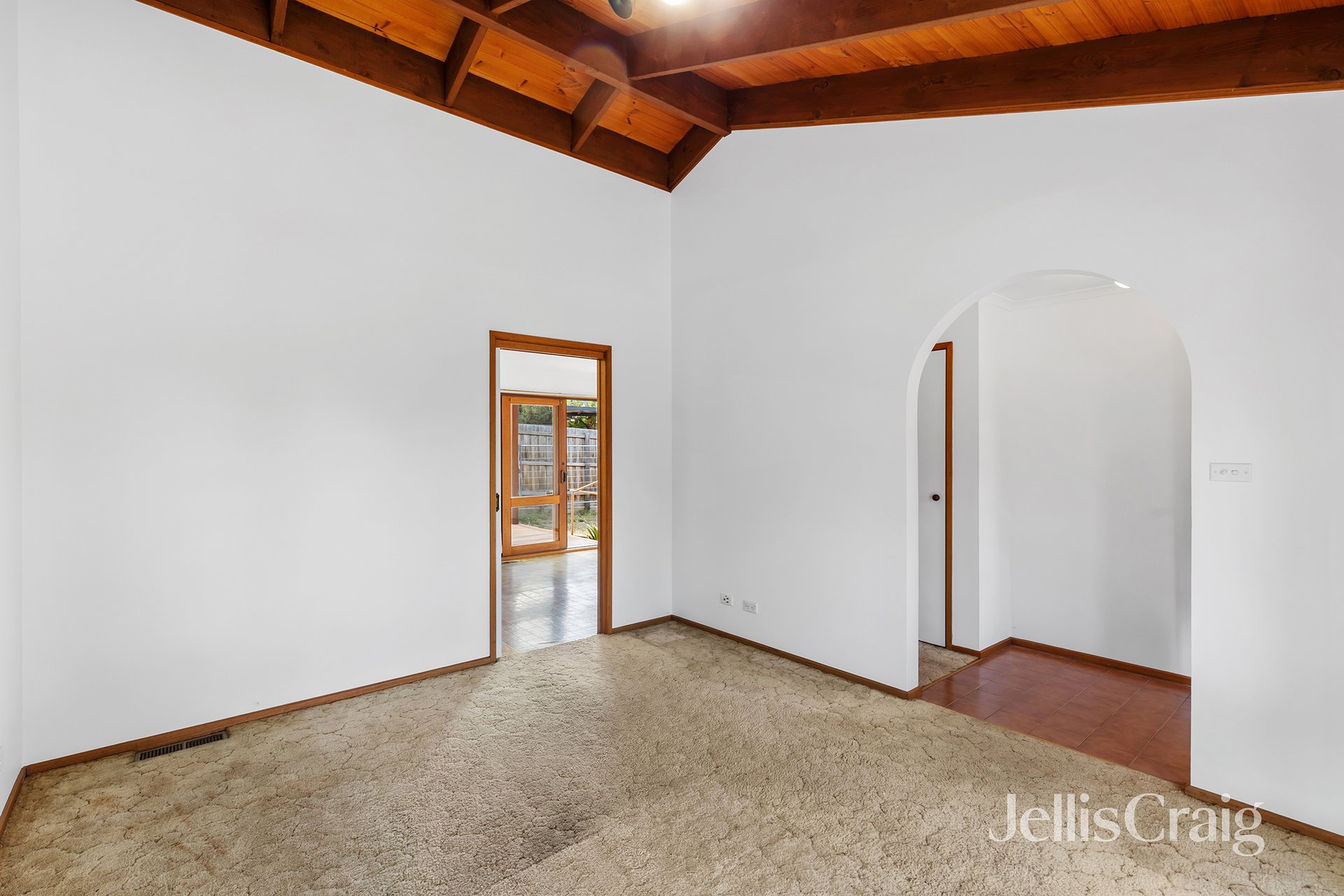 5/17 Frances Avenue, Greensborough image 5