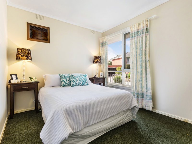 5/17 Kingsley Crescent, Mont Albert image 9