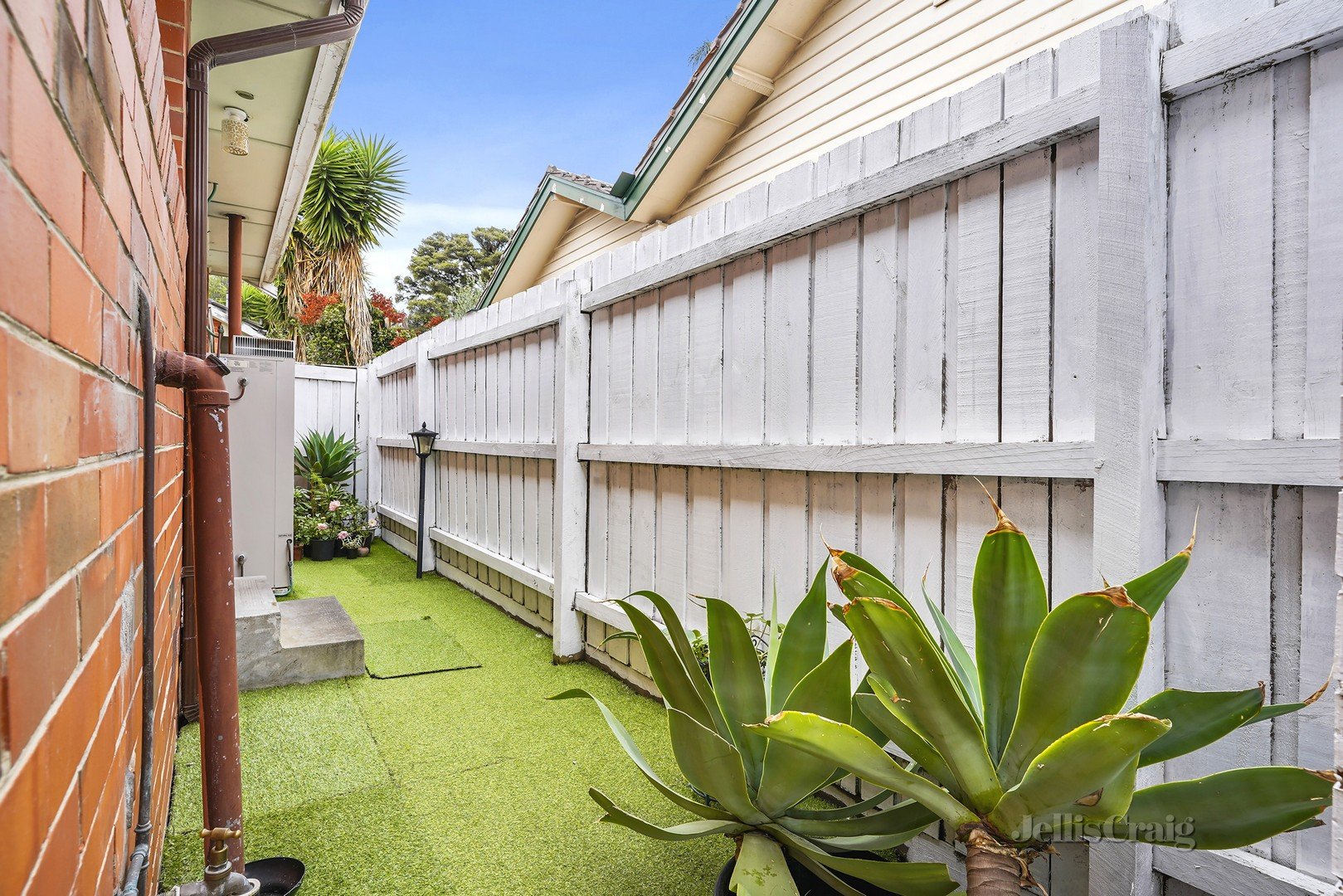 5/170 Warrigal Road, Mentone image 5