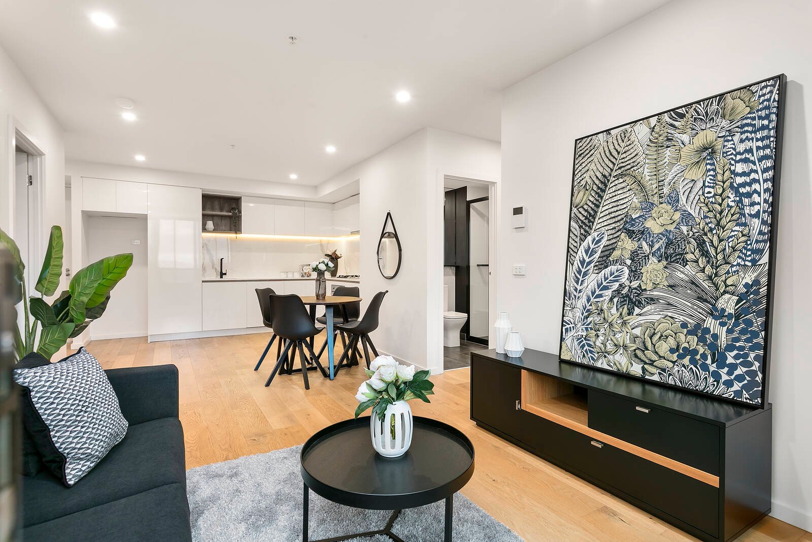 Property Gallery Thumbnail 2