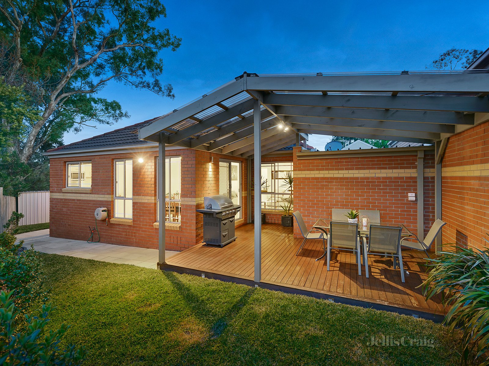 5/18 Anama Street, Greensborough image 2