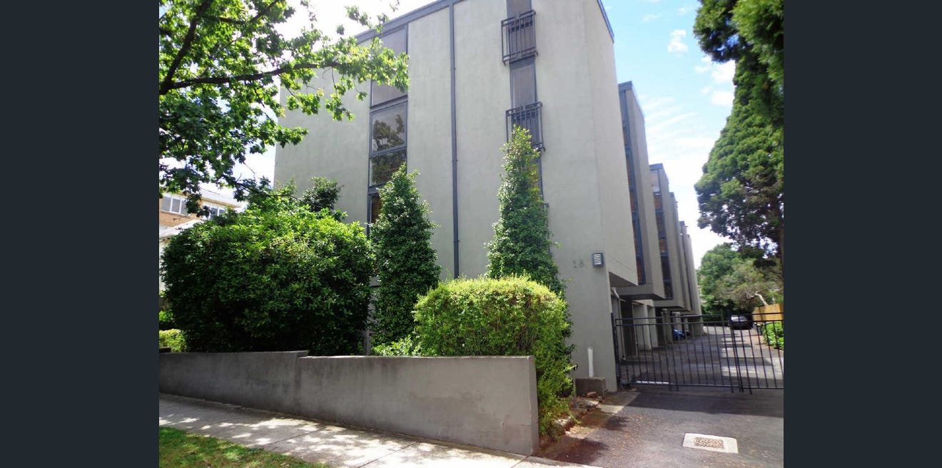 5/18 Kensington Road, South Yarra image 1