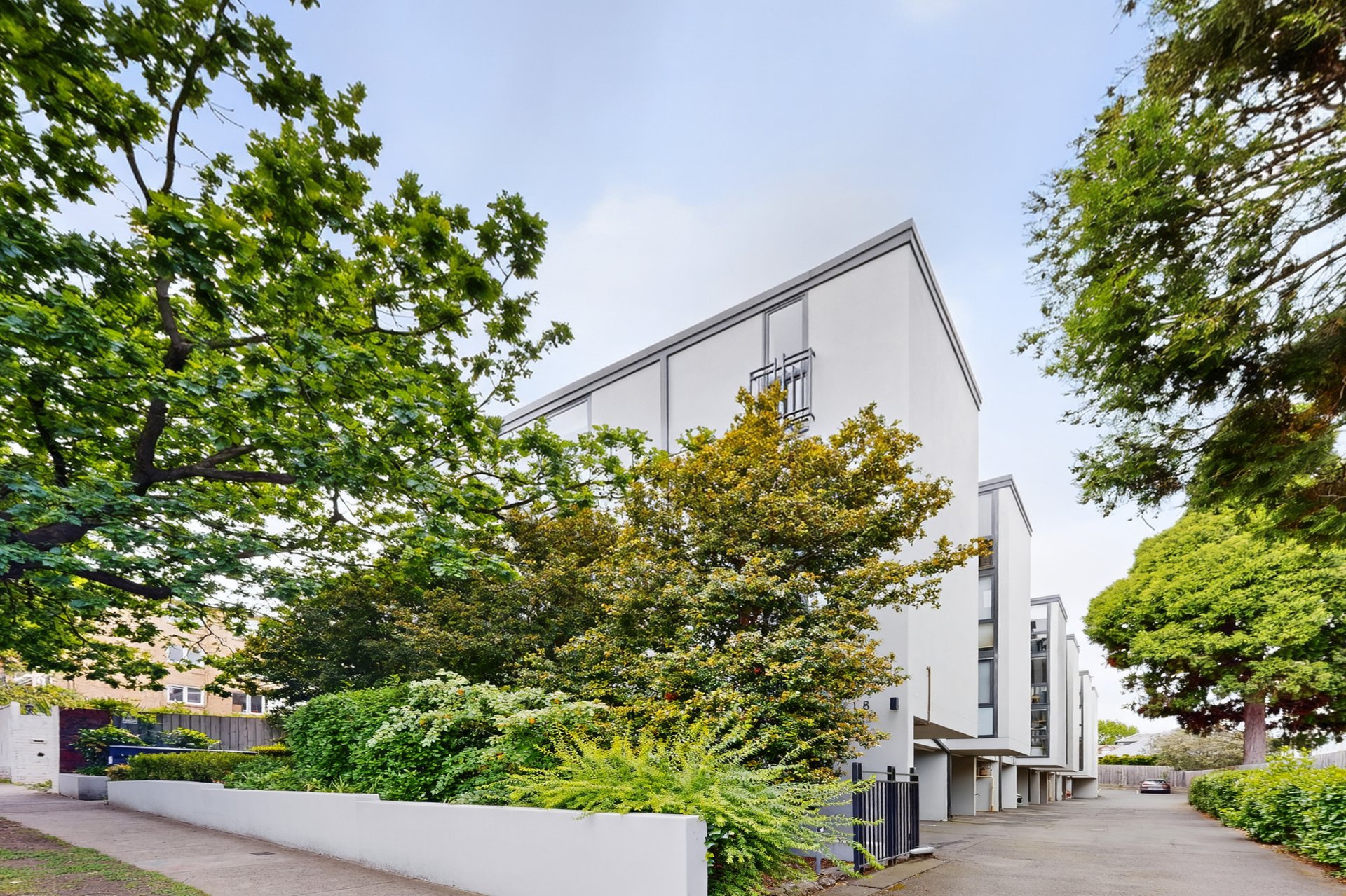 5/18 Kensington Road, South Yarra image 1