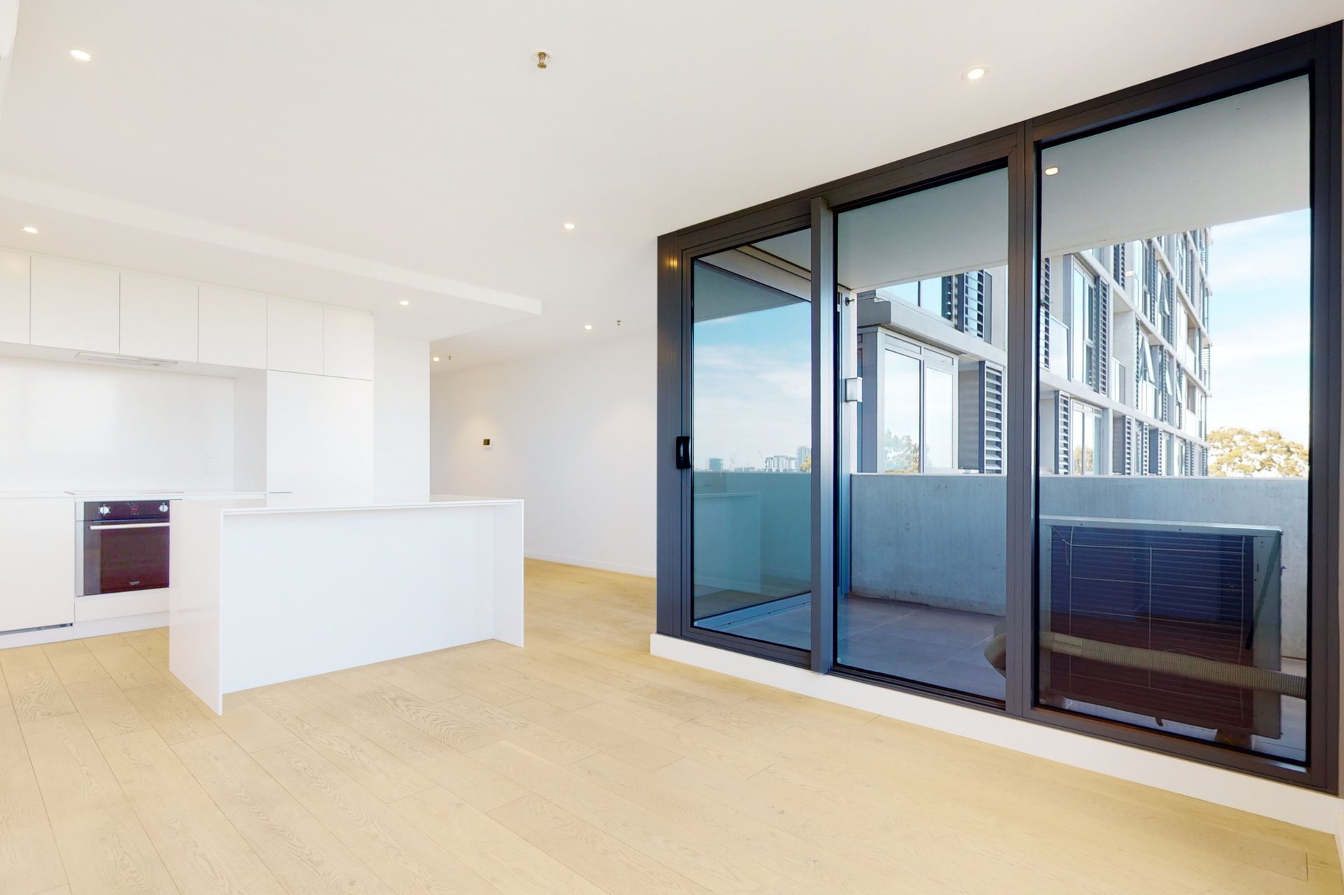 518/1 Ascot Vale Road, Flemington image 4