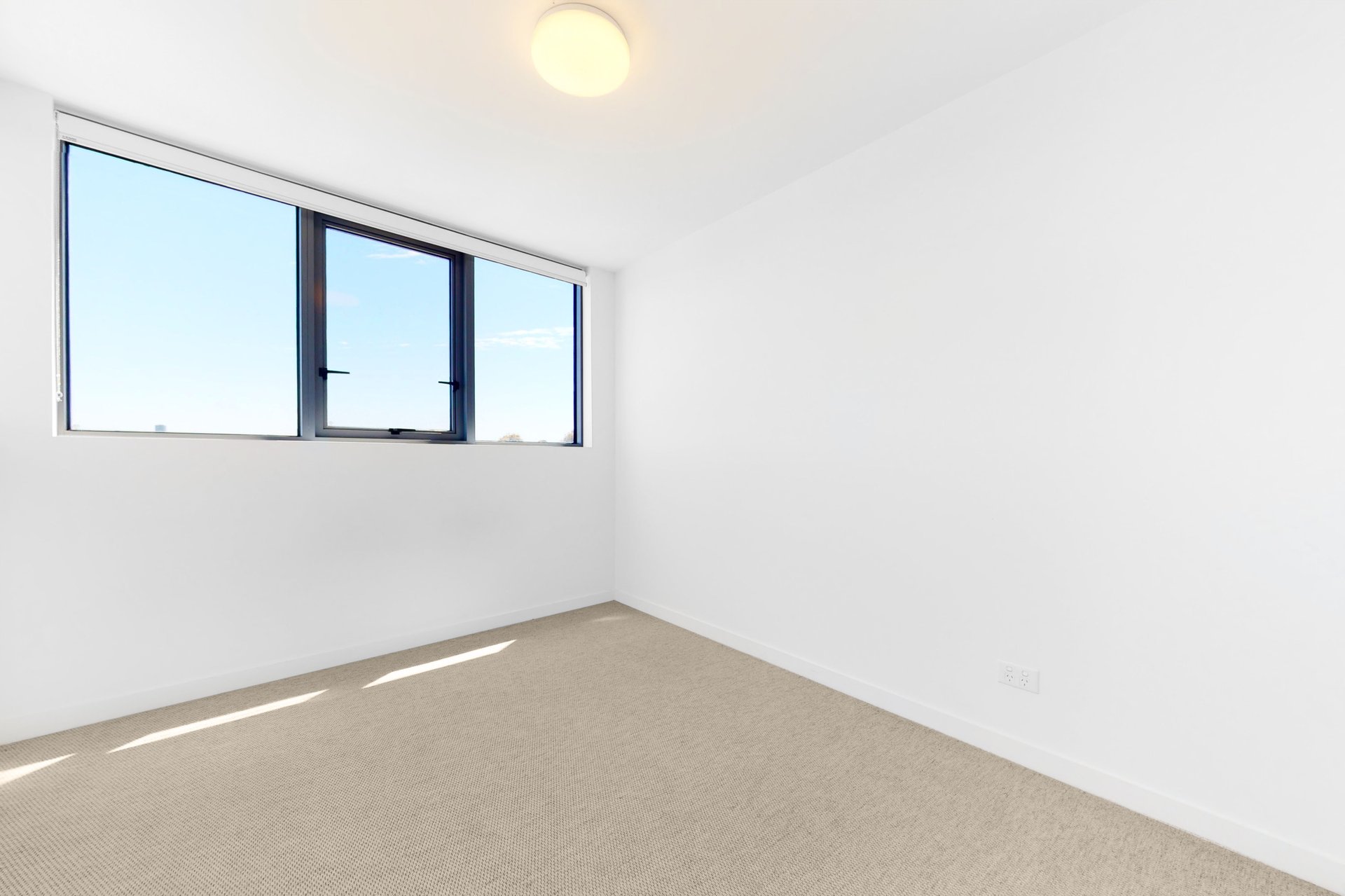 518/1 Ascot Vale Road, Flemington image 5