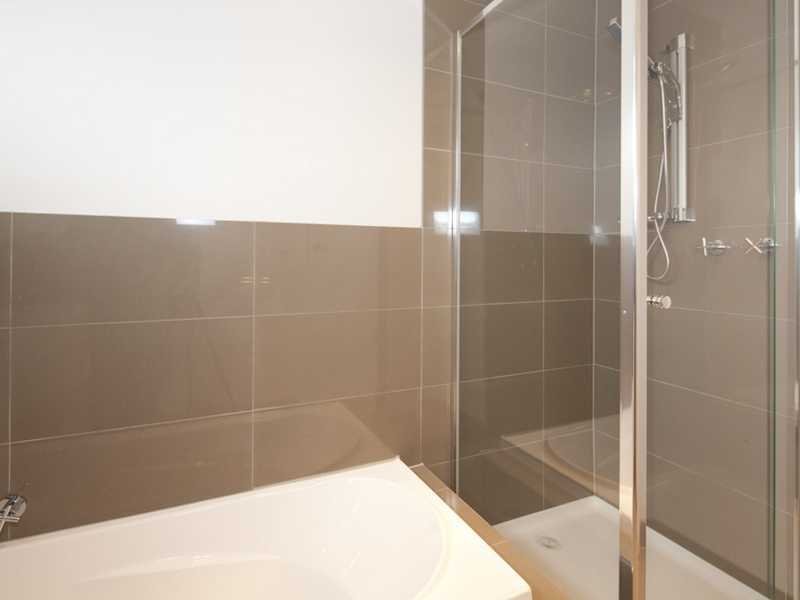 5/184 Noble Street, Newtown image 9
