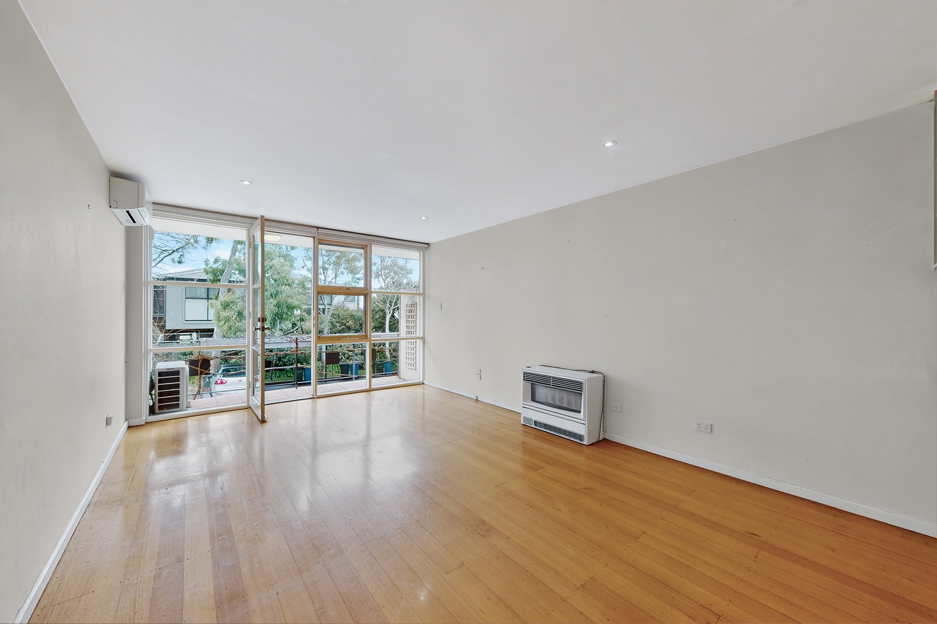 5/19 Kireep Road, Balwyn image 4