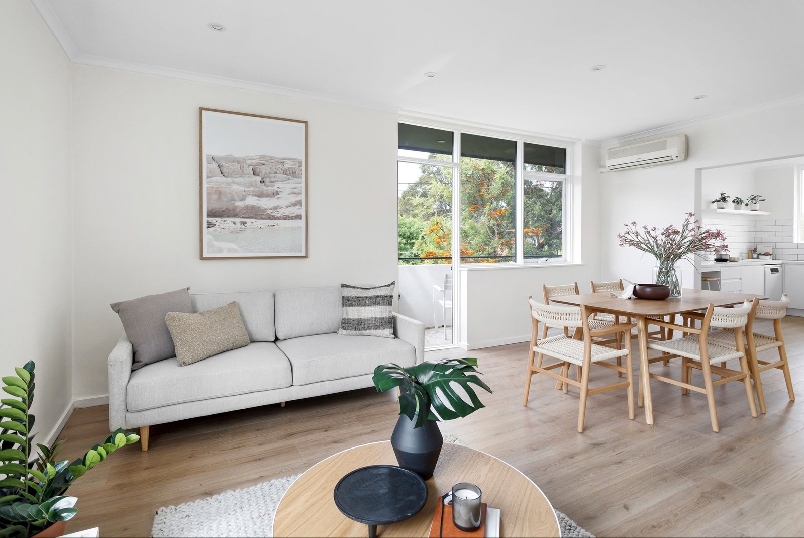 Property Gallery - Main Image