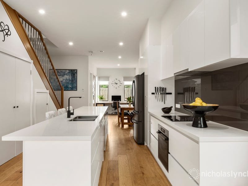 Property Gallery Thumbnail 6