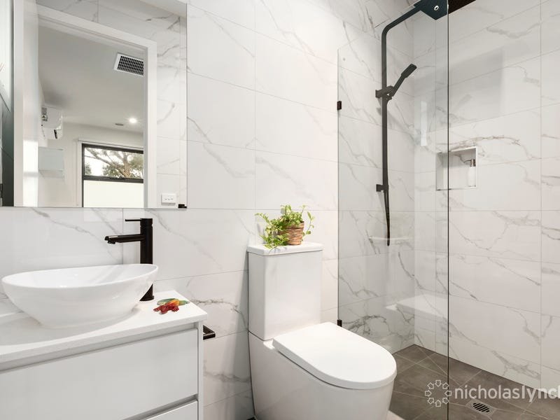 Property Gallery Thumbnail 8