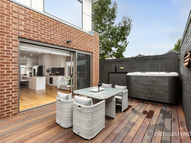 Property Gallery Thumbnail 12
