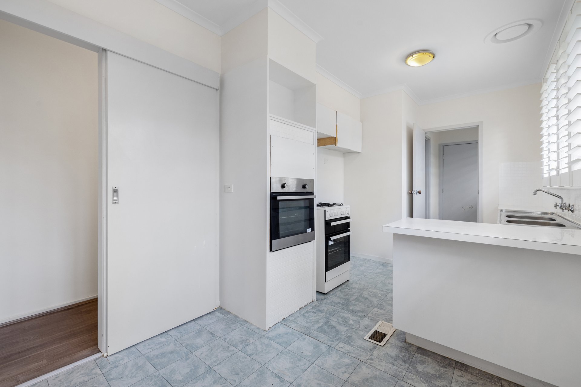 5/19 Simpsons Road, Box&nbsp;Hill image 4