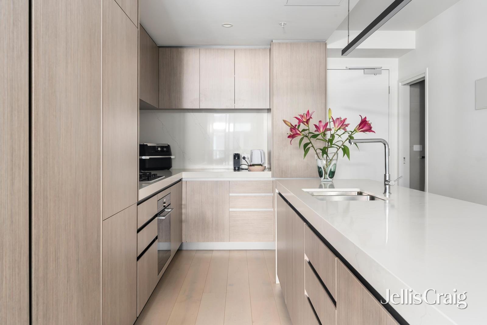 519/200 Burwood Road, Hawthorn image 3