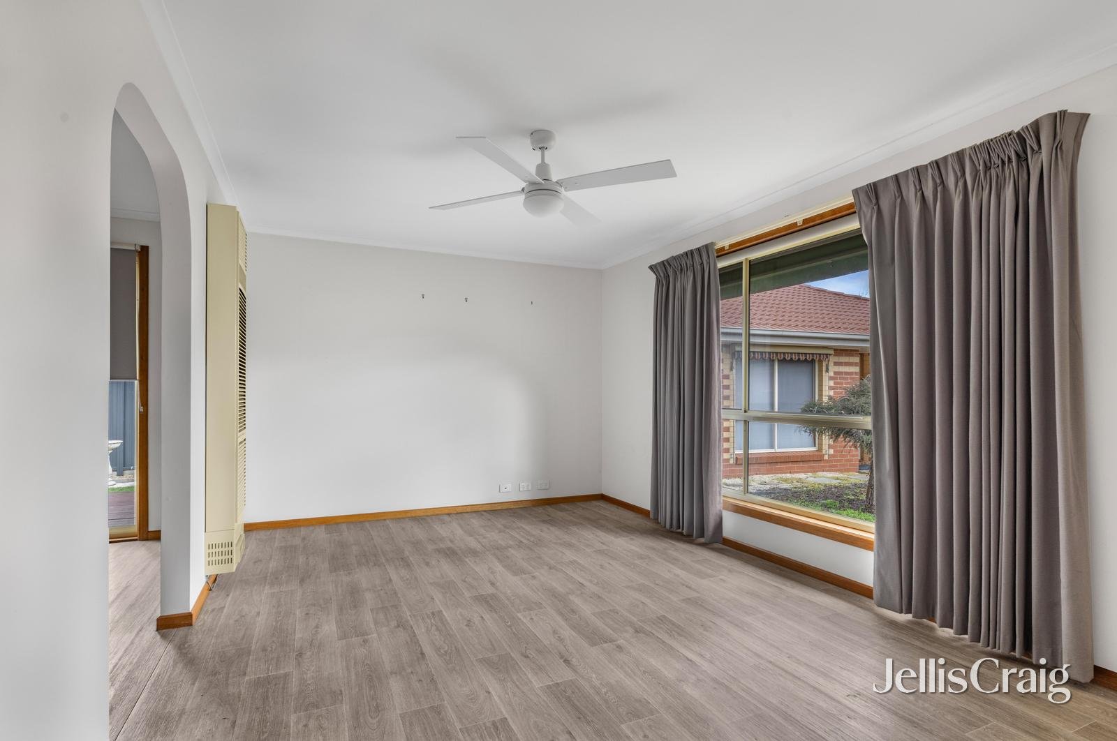 5/199 Yarrowee Street, Sebastopol image 2